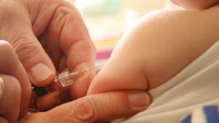 Germany vaccination: Fines plan as measles cases rise